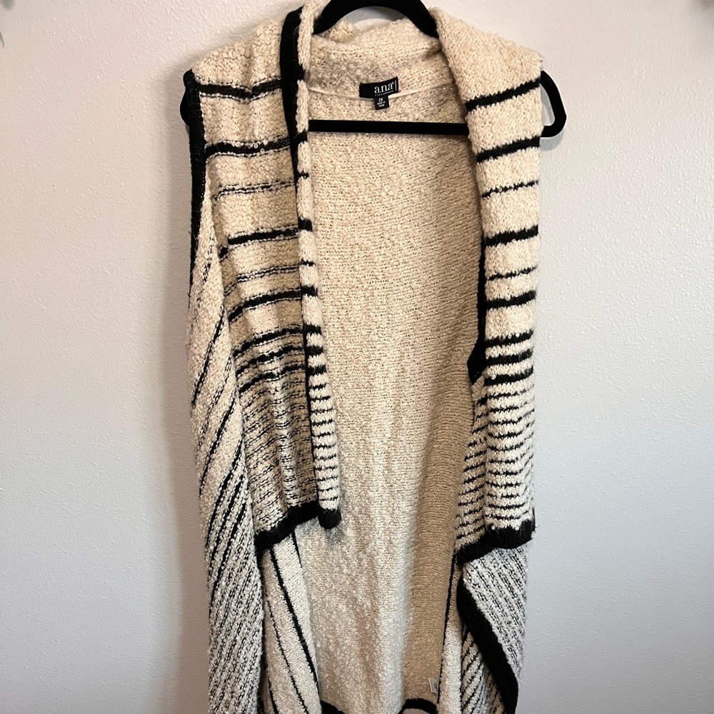 Plus Size Boucle Style Vest